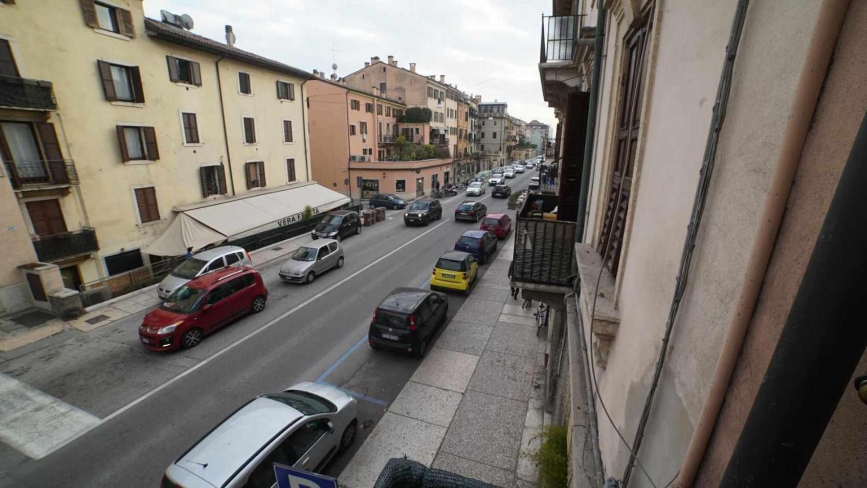 Destiny Home 2 Verona Piazza Isolo エクステリア 写真